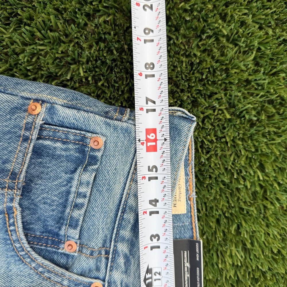 Levi's 501 90s Western Chaps  JeansLight Wash Straight Leg 31x30 New With Tag - Picture 8 of 9